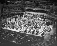 880867 Afbeelding van een concert van het Utrechts Stedelijk Orkest (U.S.O.) in het Muziekcentrum Vredenburg ...